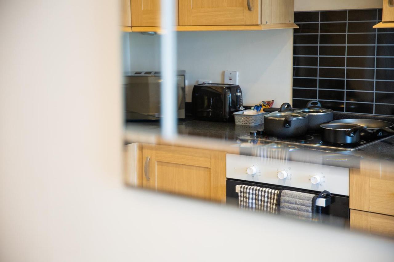 1-Bedroom Apartment With Balcony, Hoddesdon Zewnętrze zdjęcie